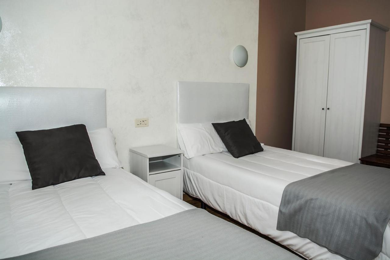 Hotel Voar Рибадео Екстериор снимка